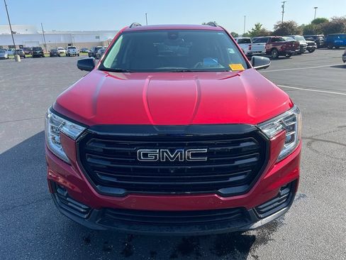 Used 2023 GMC Terrain SLT w/ Infotainment Package II AWD/4WD image 6