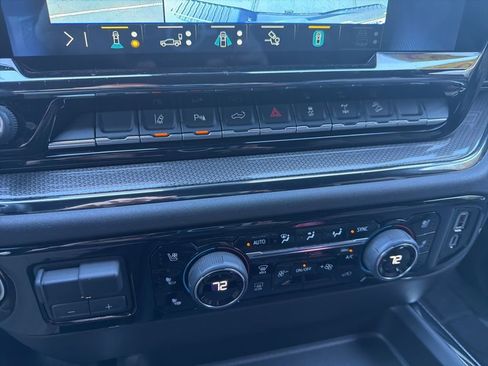 Certified 2024 Chevrolet Silverado 2500 ZR2 w/ Technology Package image 23