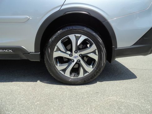 Used 2022 Subaru Outback Limited AWD/4WD image 9