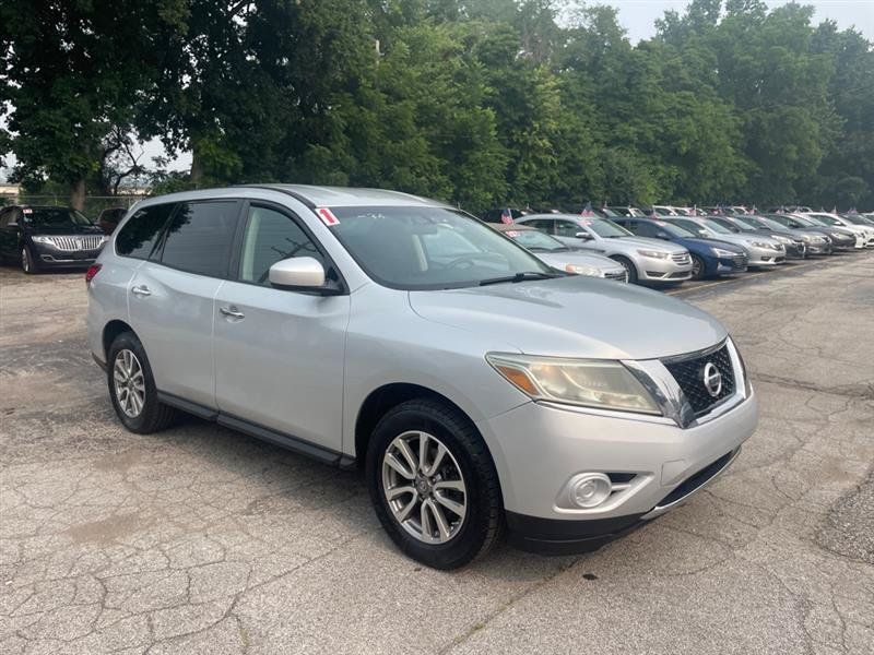 Used 2013 Nissan Pathfinder S AWD/4WD image 3