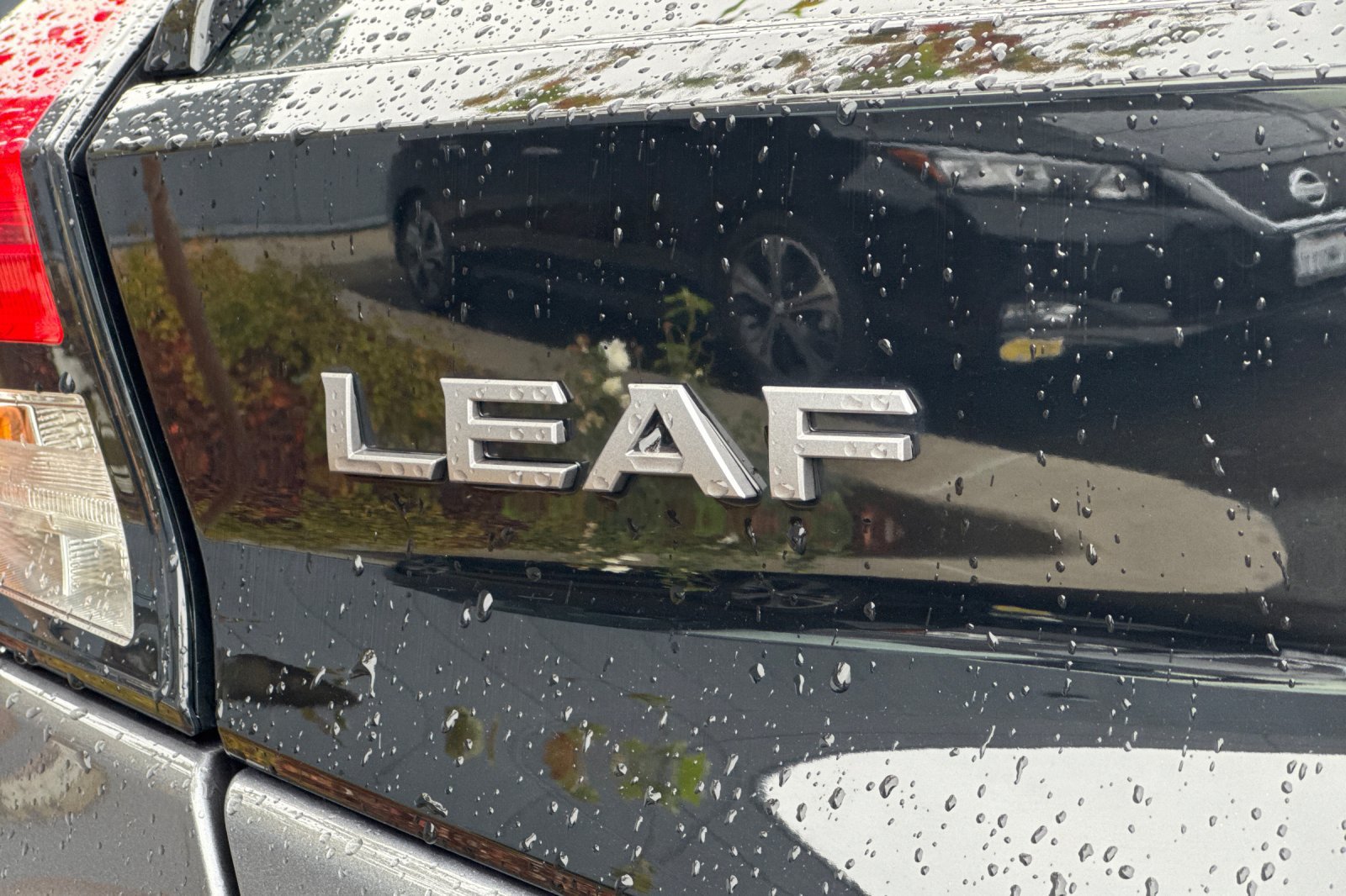 Certified 2025 Nissan Leaf SV Plus FWD image 53