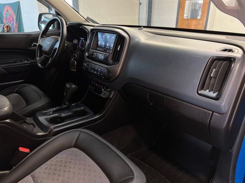 Used 2021 Chevrolet Colorado Z71 AWD/4WD image 38