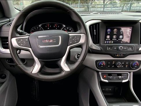 Certified 2022 GMC Terrain SLE w/ Driver Convenience Package image 5