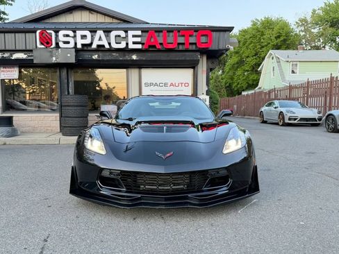 Used 2016 Chevrolet Corvette Z06 w/ 3LZ Preferred Equipment Group RWD image 2