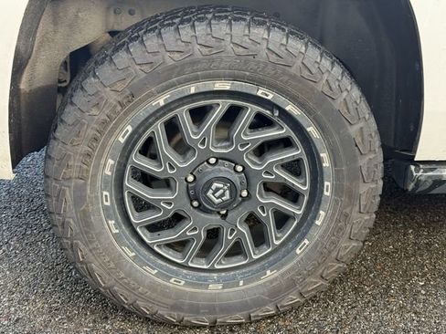 Used 2019 Chevrolet Tahoe Premier image 14