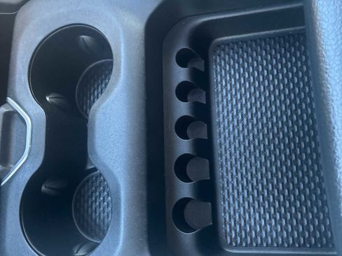 Used 2019 RAM 1500 Laramie image 18