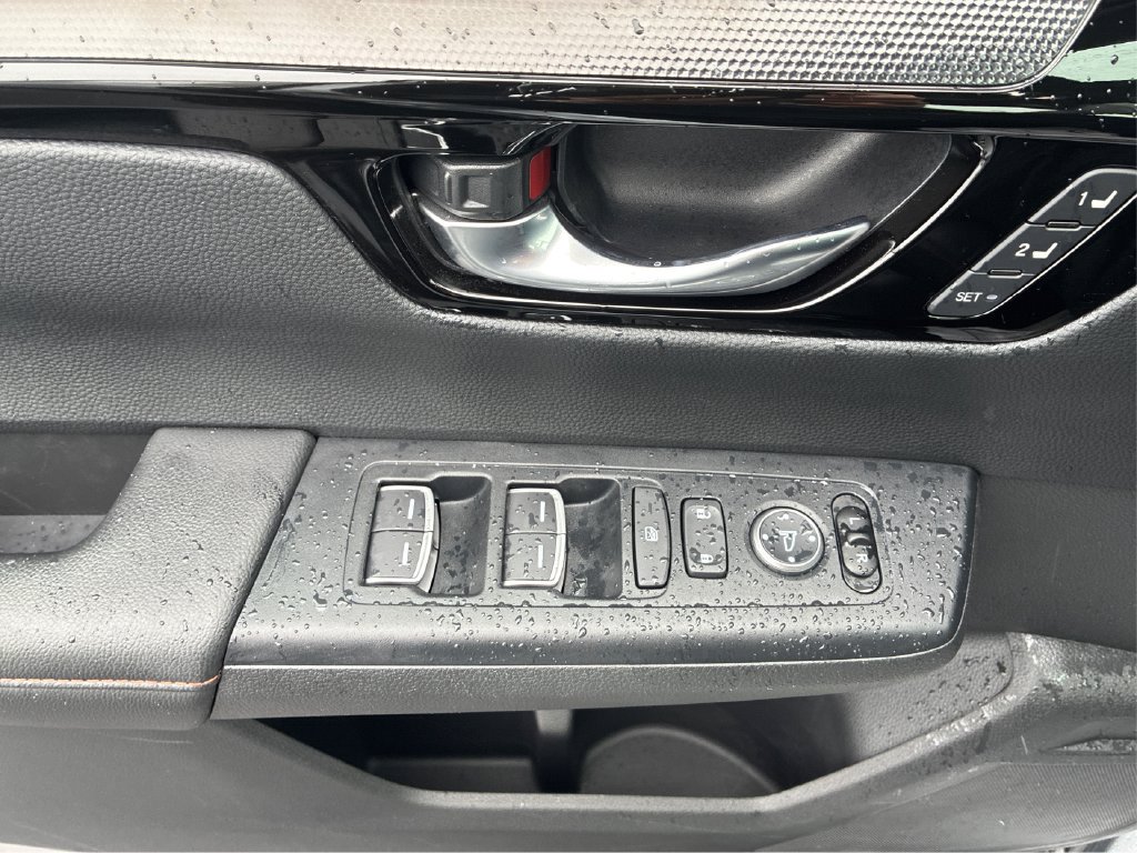 Used 2024 Honda CR-V Sport Touring image 31