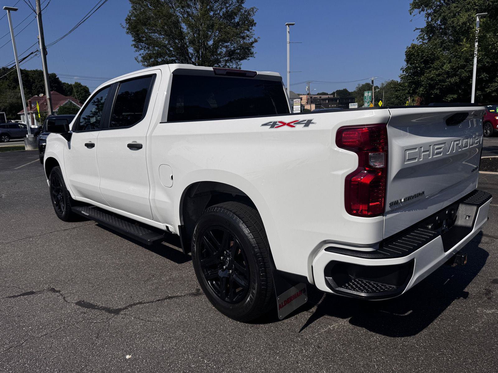 Certified 2022 Chevrolet Silverado 1500 Custom AWD/4WD image 5