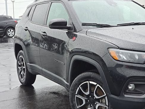 Used 2024 Jeep Compass Trailhawk AWD/4WD image 67