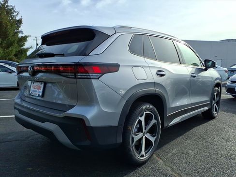 New 2025 Volkswagen Tiguan SE image 4