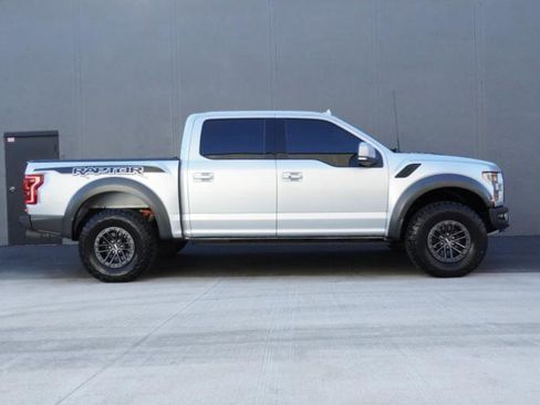 Used 2019 Ford F150 Raptor w/ Equipment Group 802A Luxury image 11