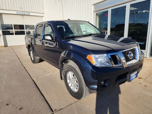 Used 2015 Nissan Frontier SV w/ SV Value Truck Package image 4