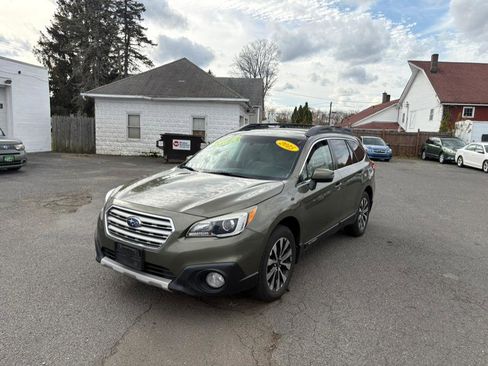 Used 2015 Subaru Outback 2.5i Limited image 2