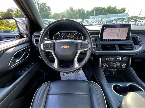 Used 2021 Chevrolet Tahoe Premier w/ Premium Package AWD/4WD image 5