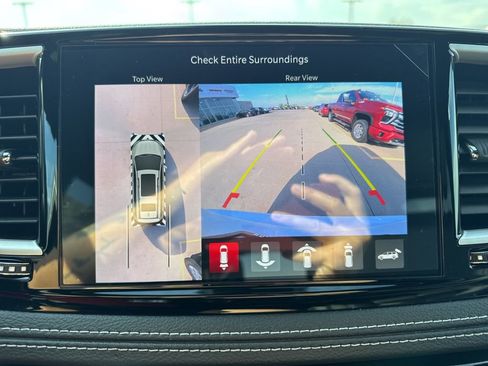 New 2026 Chrysler Pacifica Select image 8