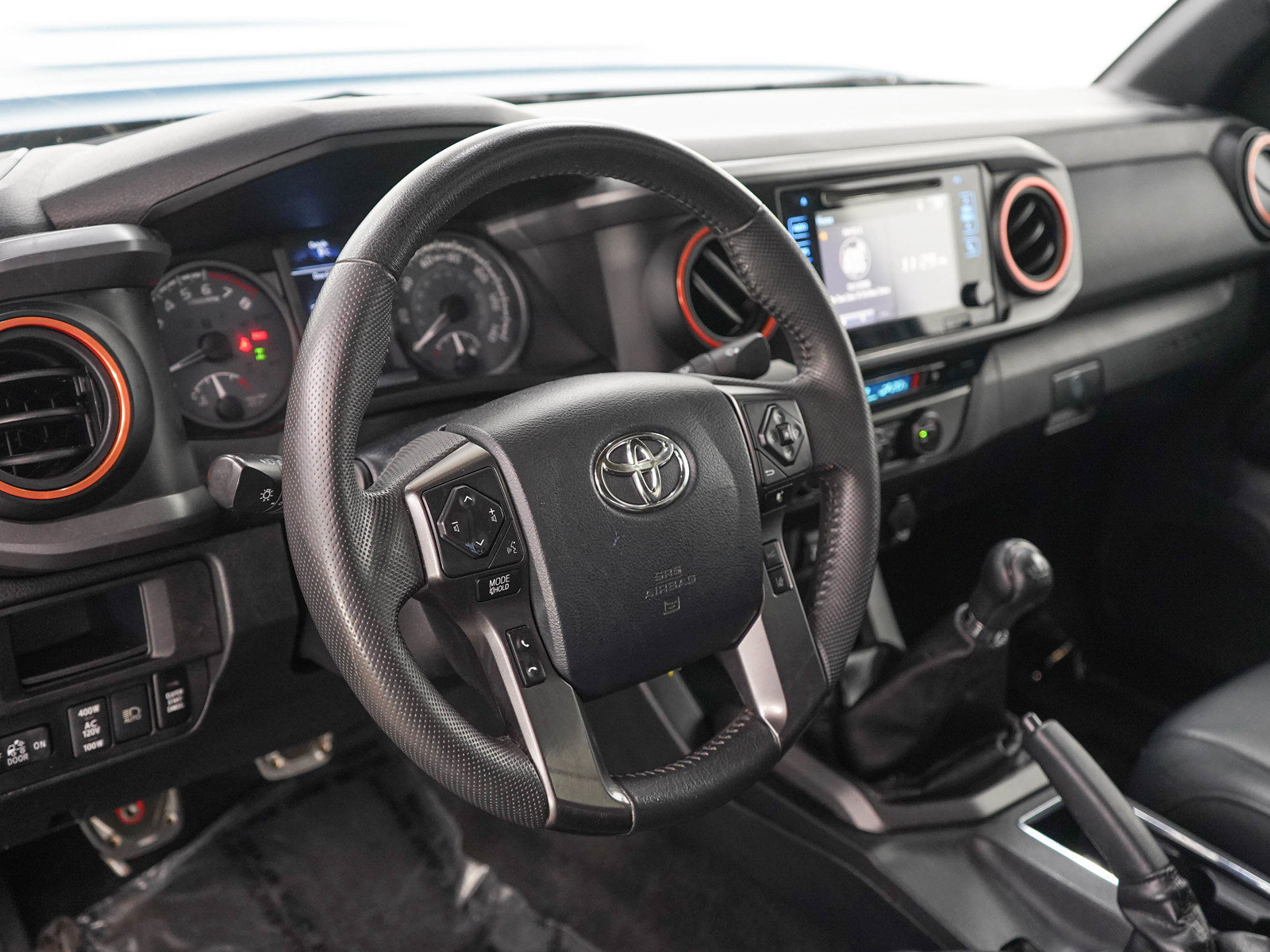 Used 2019 Toyota Tacoma TRD Sport AWD/4WD image 19