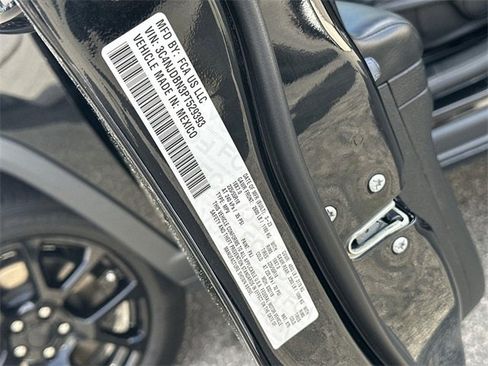 Used 2023 Jeep Compass Altitude image 33