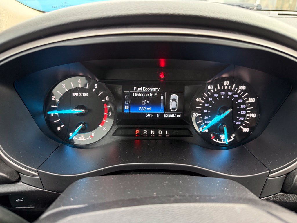 Used 2017 Ford Fusion SE FWD image 9