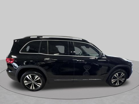 Used 2025 Mercedes-Benz GLB 250 image 41