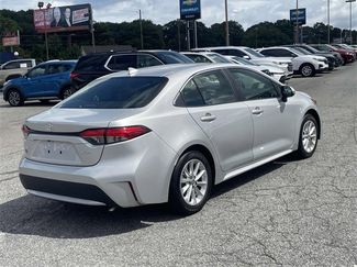 Used 2021 Toyota Corolla XLE video 3