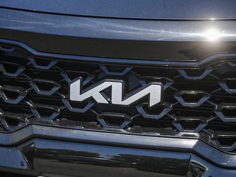 Used 2023 Kia Sorento S FWD image 6