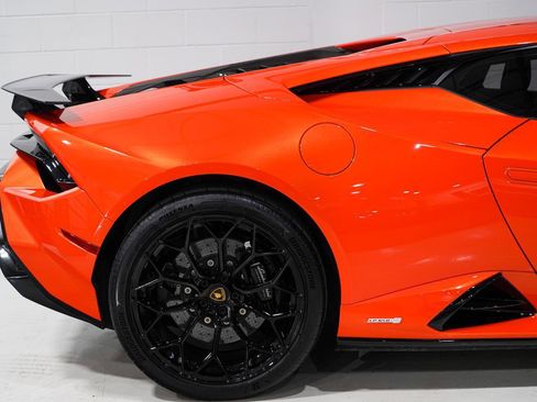 Used 2024 Lamborghini Huracan Tecnica image 22