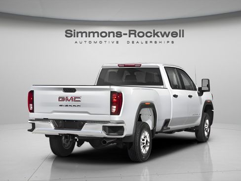 Used 2024 GMC Sierra 2500 AT4 image 5