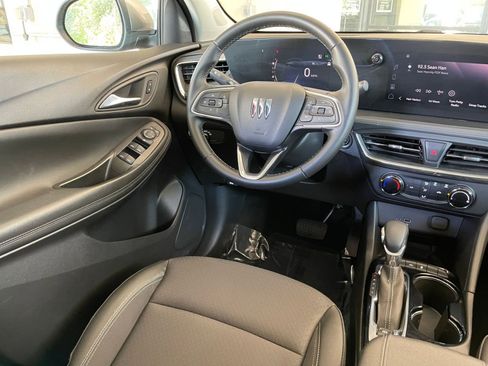 Used 2025 Buick Encore GX Preferred image 32