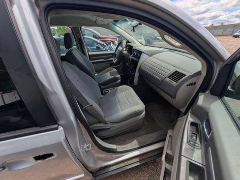 Used 2010 Dodge Grand Caravan SE FWD image 27