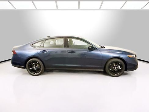 Certified 2025 Honda Accord SE image 11