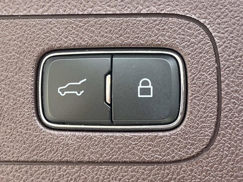 Used 2022 Lincoln Aviator Black Label Grand Touring image 11