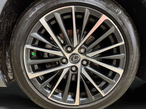 Used 2024 Lexus ES 250 w/ Premium Package AWD/4WD image 32