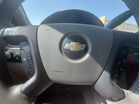 Used 2008 Chevrolet Tahoe LT w/ Convenience Package 1 RWD image 7