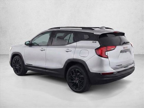 Used 2023 GMC Terrain SLE w/ Driver Convenience Package image 5