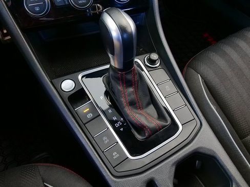 Used 2021 Volkswagen Jetta GLI image 21