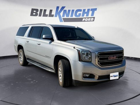 Used 2019 GMC Yukon XL SLT w/ Open Road Package AWD/4WD image 7