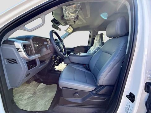 New 2025 Ford F550 4x4 Crew Cab image 11