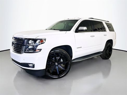 Used 2018 Chevrolet Tahoe Premier w/ Max Trailering Package image 3