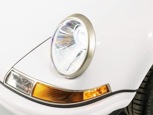 Used 1991 Porsche 911 Carrera image 95