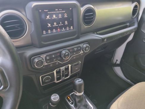 Used 2018 Jeep Wrangler Unlimited Sport S AWD/4WD image 11