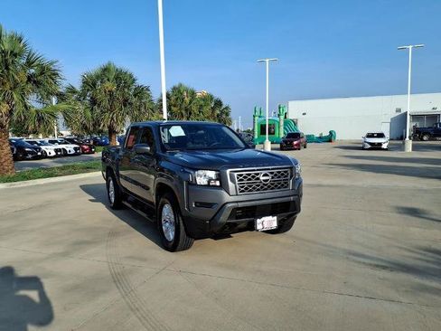 Certified 2023 Nissan Frontier SV w/ Technology Package AWD/4WD image 7