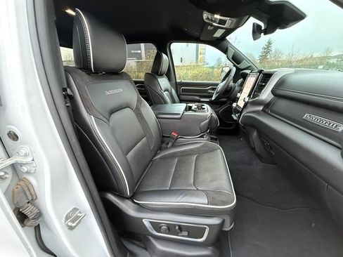 Used 2025 RAM 1500 Laramie image 12