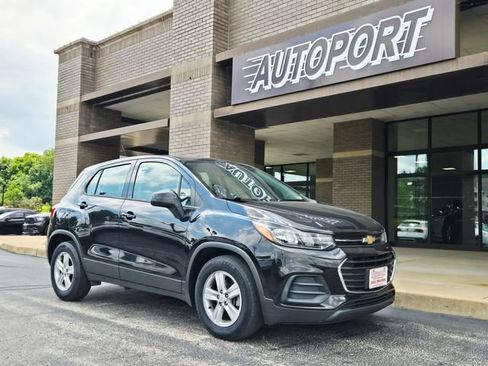 Used 2020 Chevrolet Trax LS FWD image 1