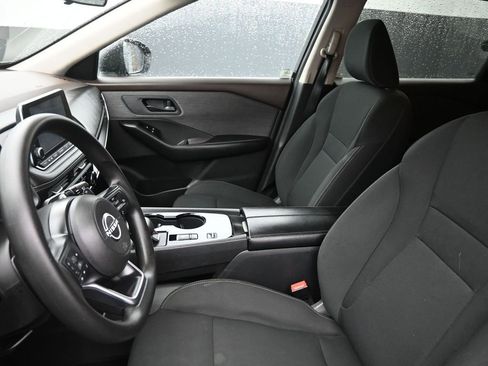 Used 2023 Nissan Rogue S image 18