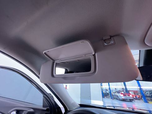 Used 2025 Chevrolet Trax LS w/ LS Convenience Package FWD image 32