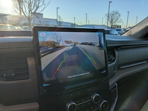 Certified 2024 Ford Expedition Limited image 25