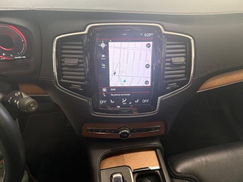 Used 2018 Volvo XC90 T8 Inscription w/ Luxury Package image 11