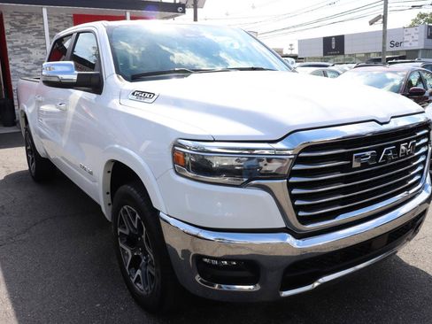 Used 2025 RAM 1500 Laramie AWD/4WD image 7