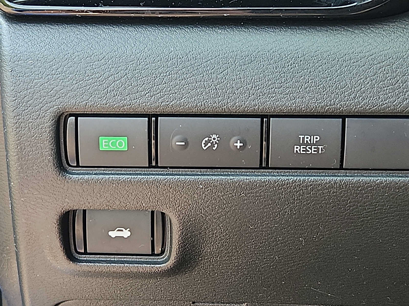 Used 2024 Nissan Sentra SV FWD image 24