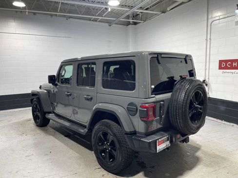 Used 2020 Jeep Wrangler Unlimited Sahara AWD/4WD image 4
